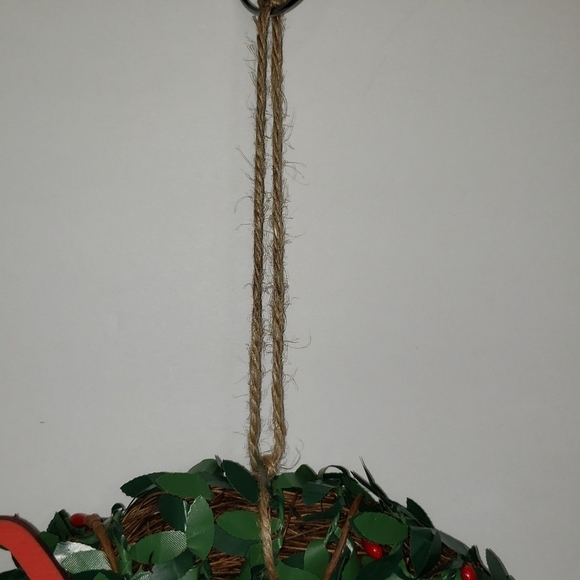 NWOT- Boxwood Wreath with Joy, 8" - Picture 4 of 6